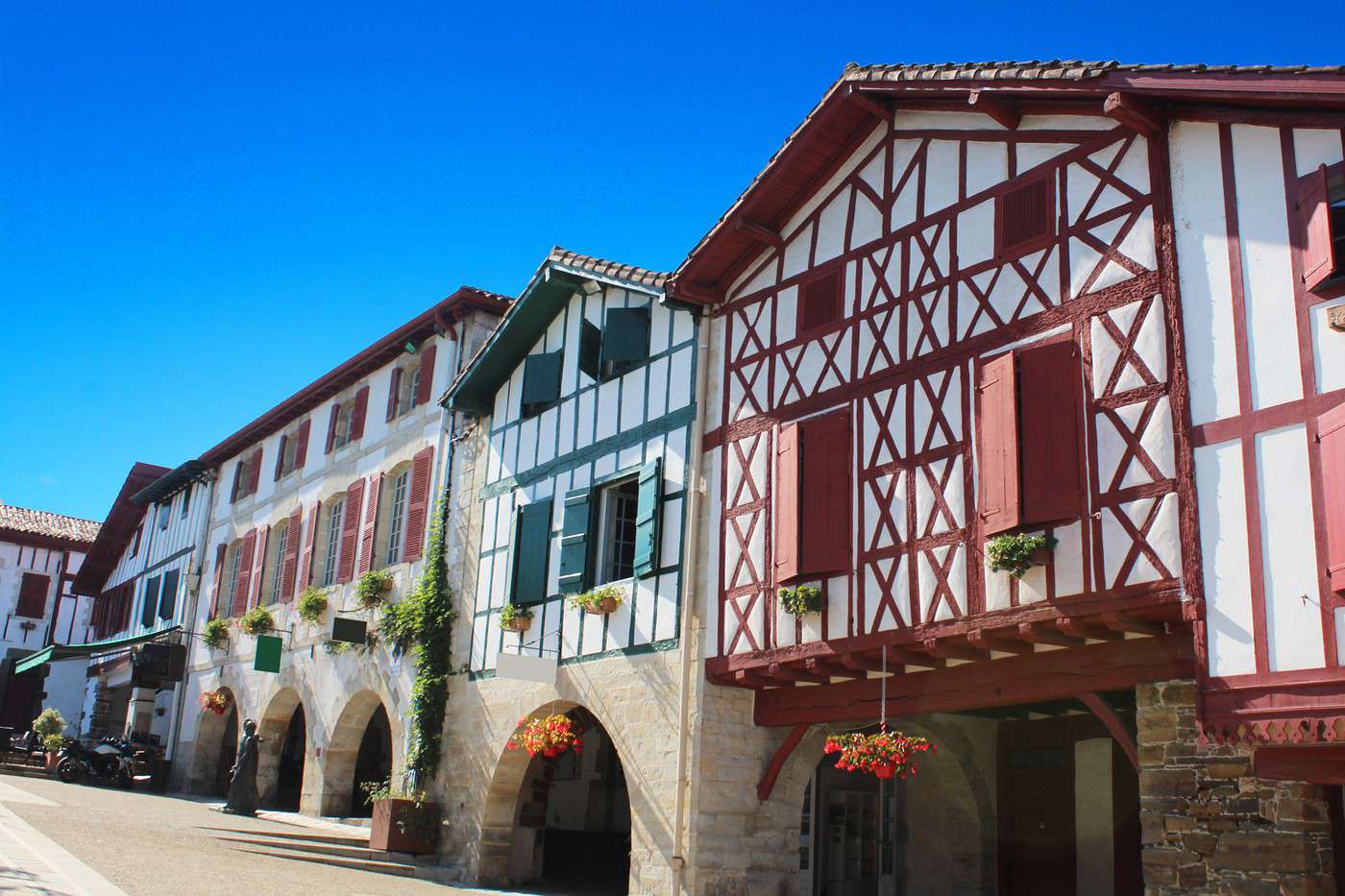 La Bastide Clairence Village De La France Guide Voyage