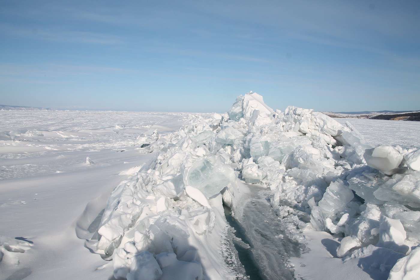 La Sibérie en hiver, sur les glaces du Baïkal | Carnet de voyage