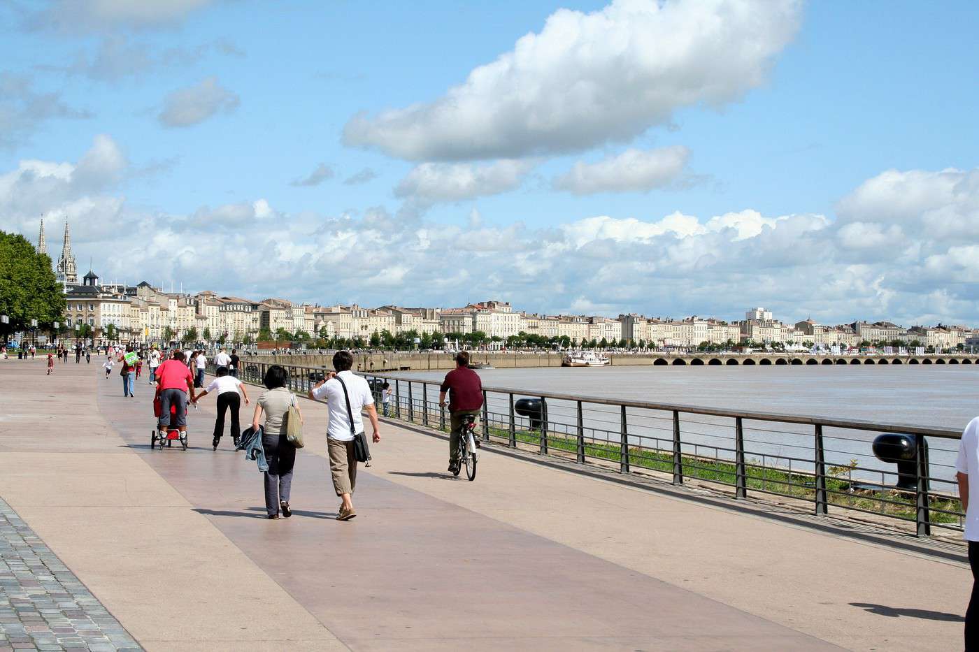 Quais de Bordeaux, Bordeaux, Gironde, France