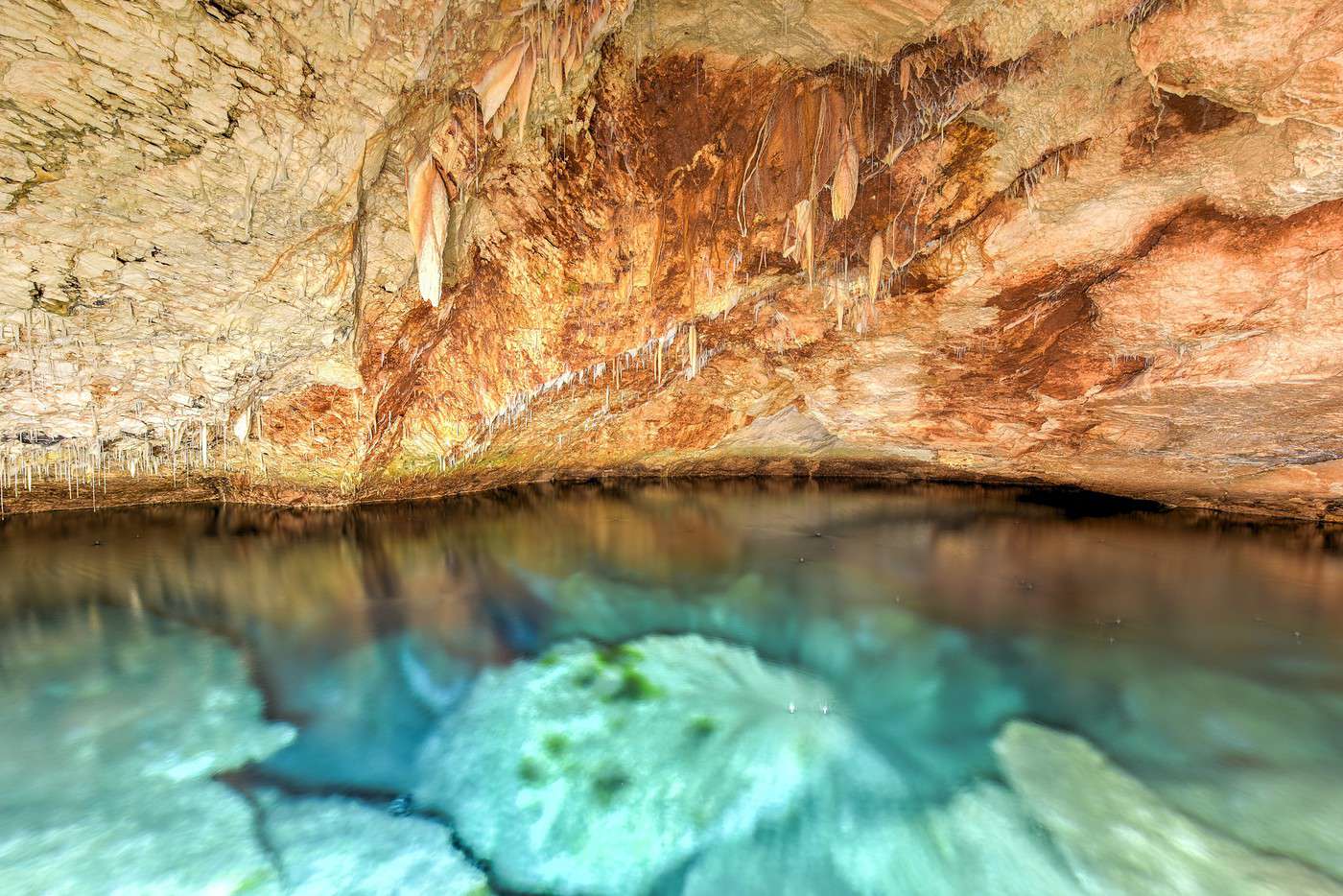 Crystal et Fantasy Caves, Bermudes