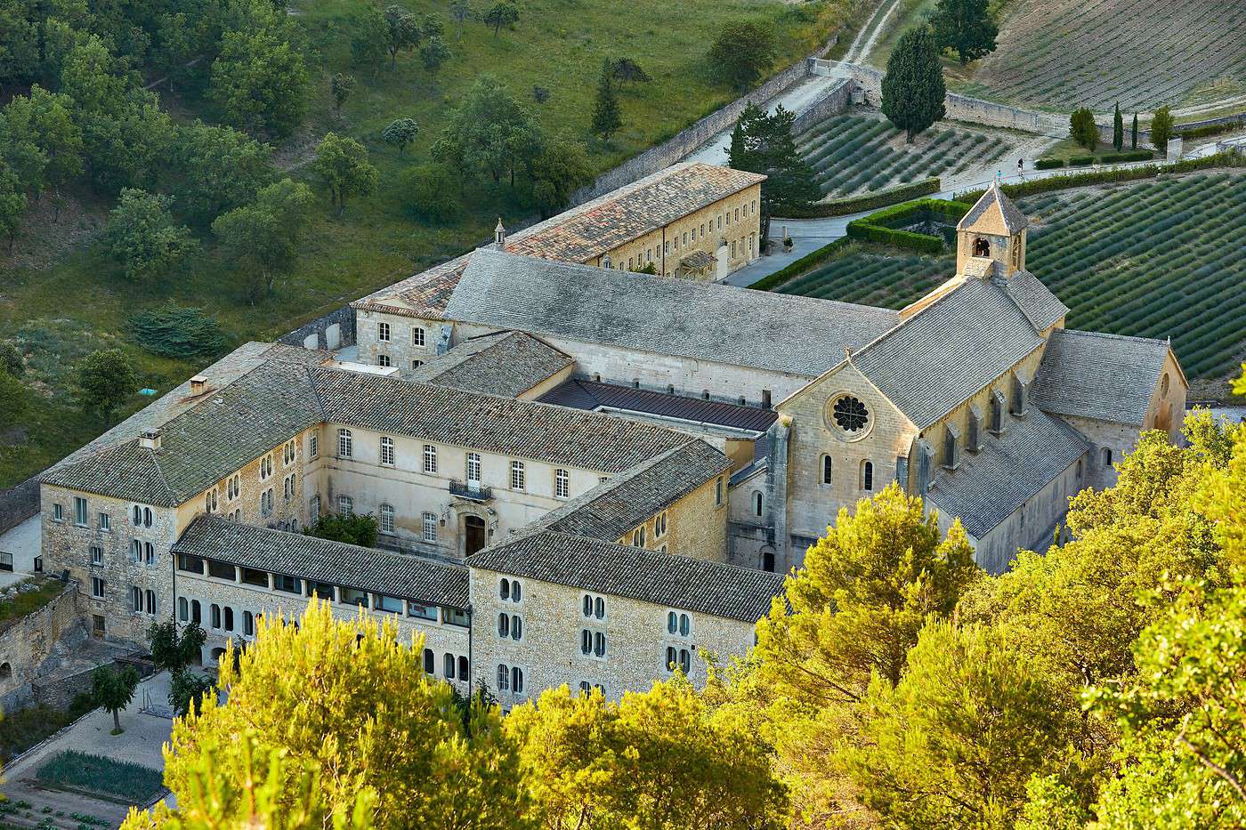 Abbaye Notre-Dame de S&eacute;nanque, Gordes, Vaucluse, France