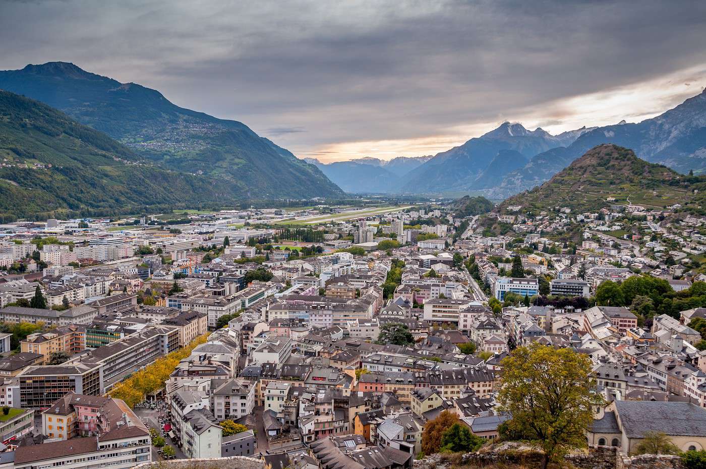 Sion (petite ville de la Suisse) - Guide voyage