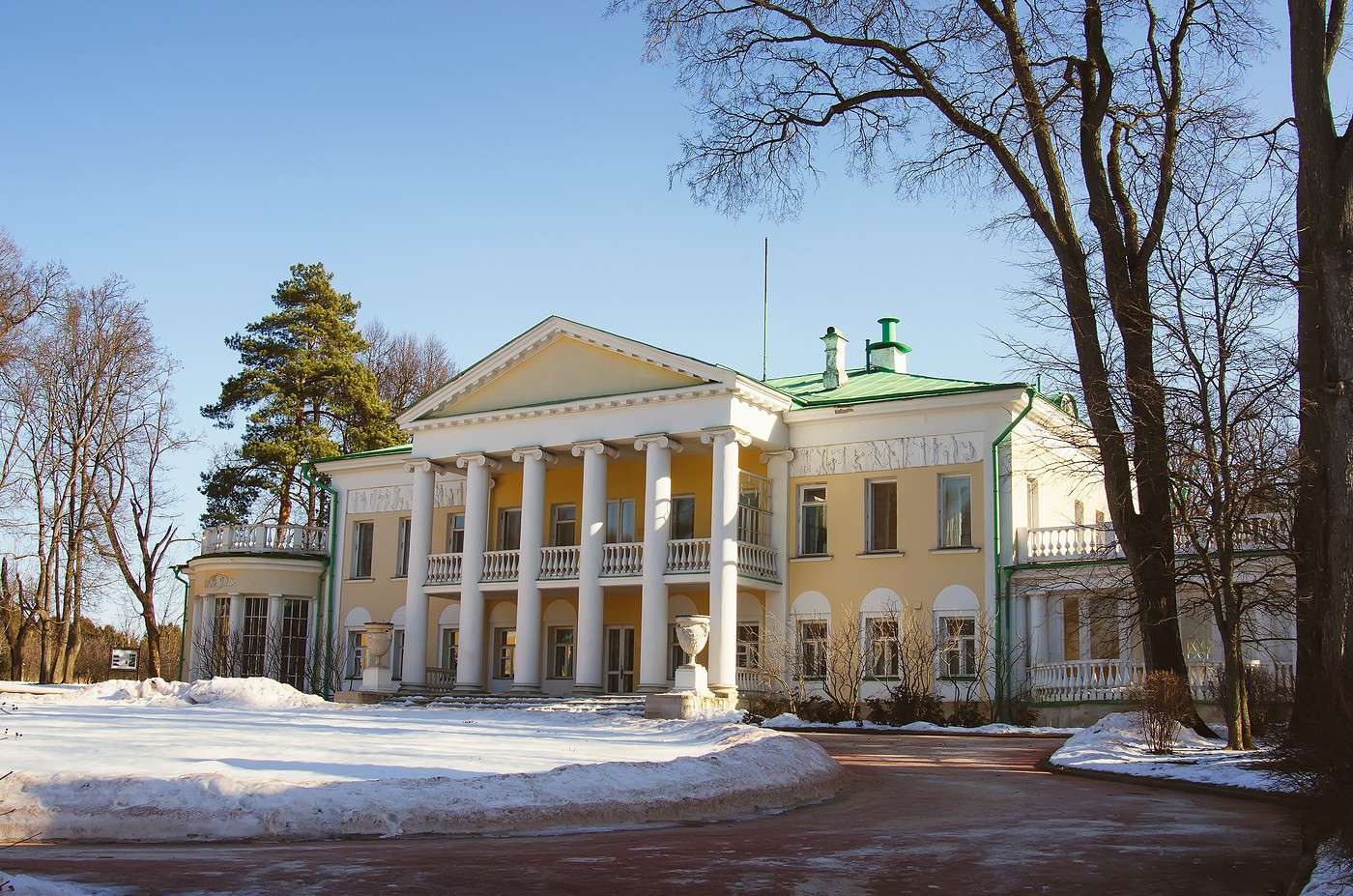 Gorki Leninskie, Russie