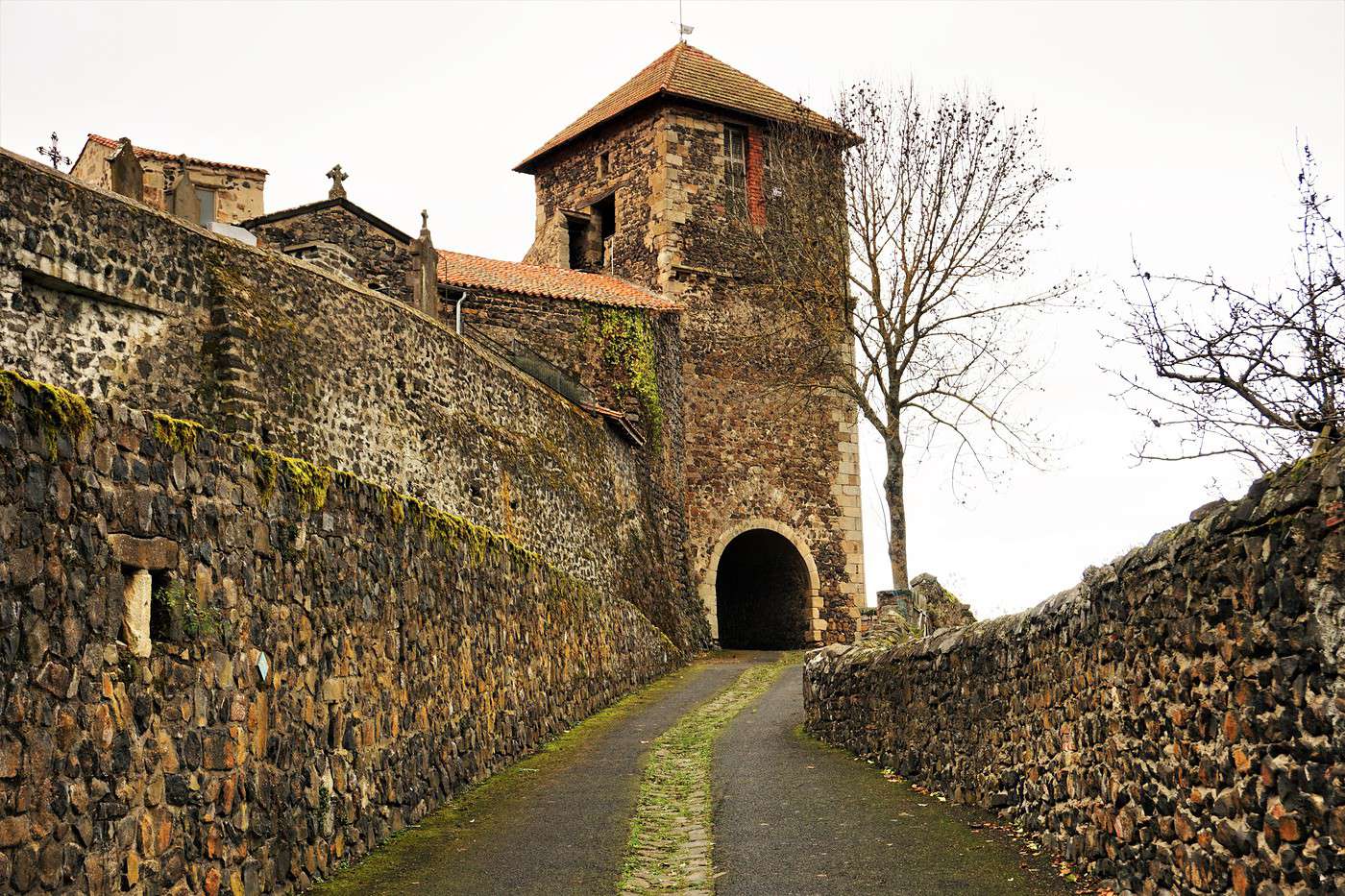 Usson, Puy-de-D&ocirc;me, France