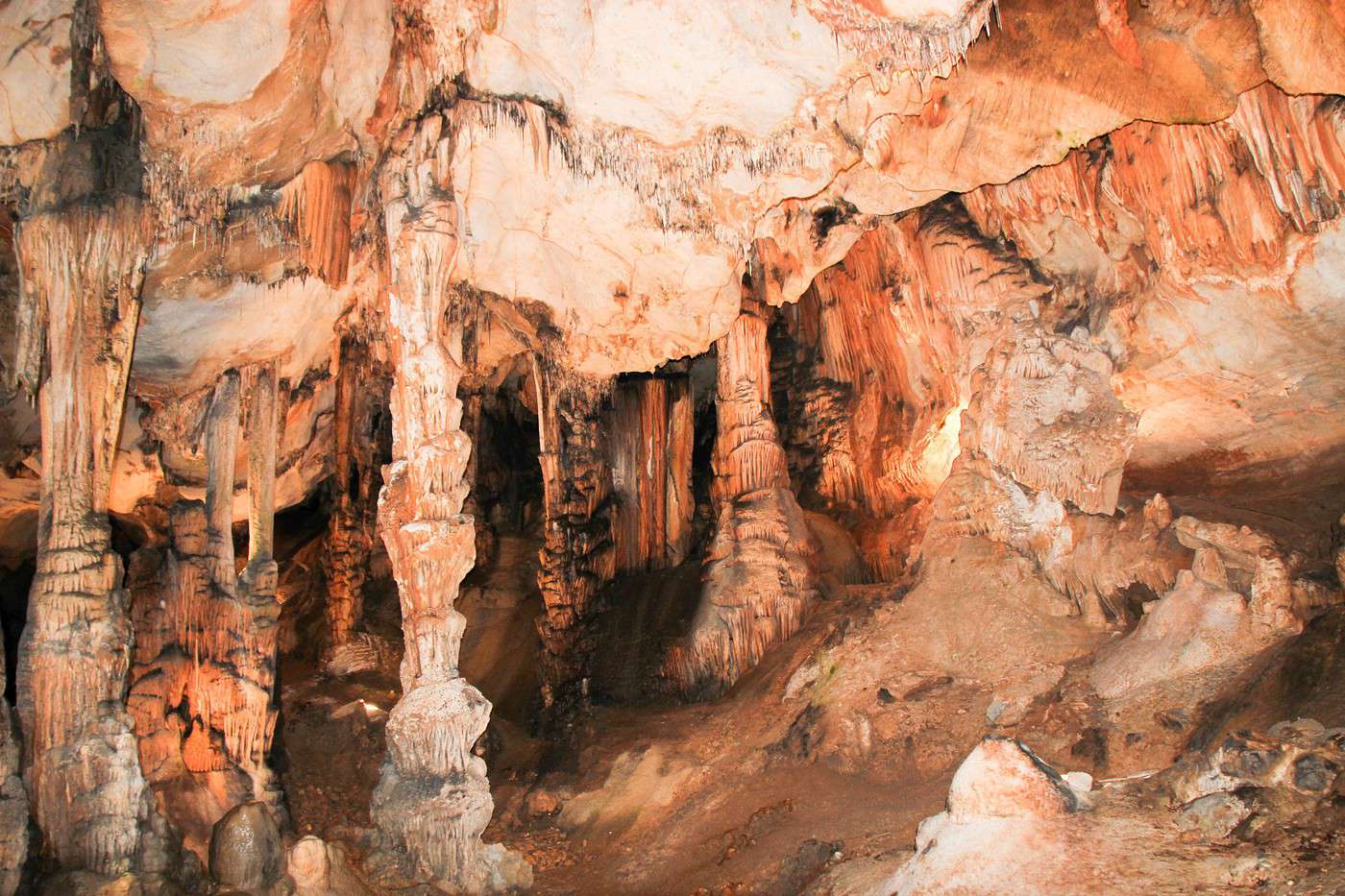 Grotte de Limousis, Aude, France