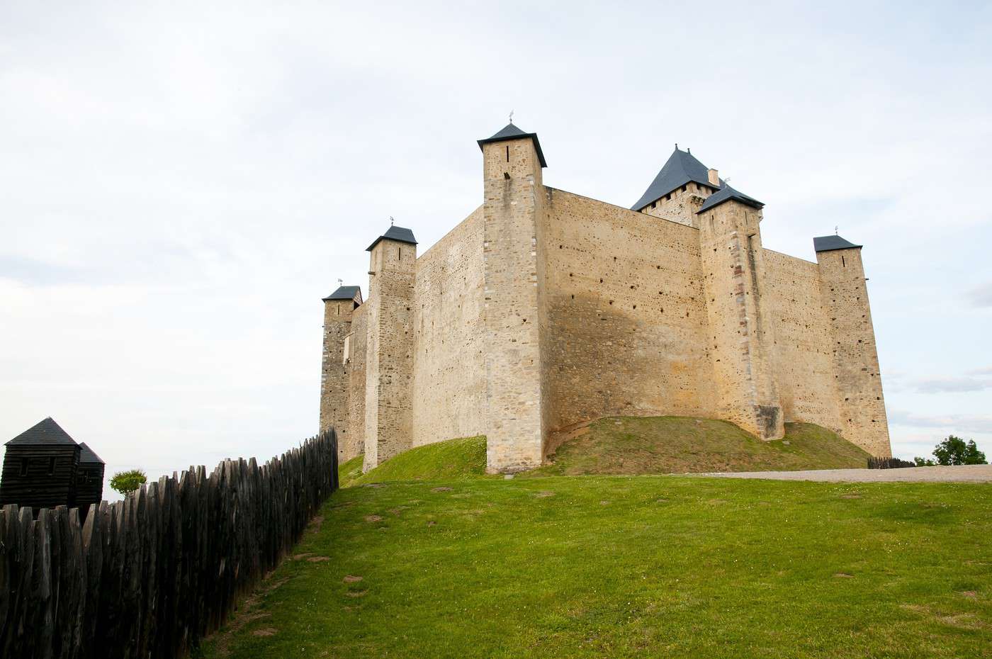 Ch&acirc;teau de Mauvezin, Hautes-Pyr&eacute;n&eacute;es, France