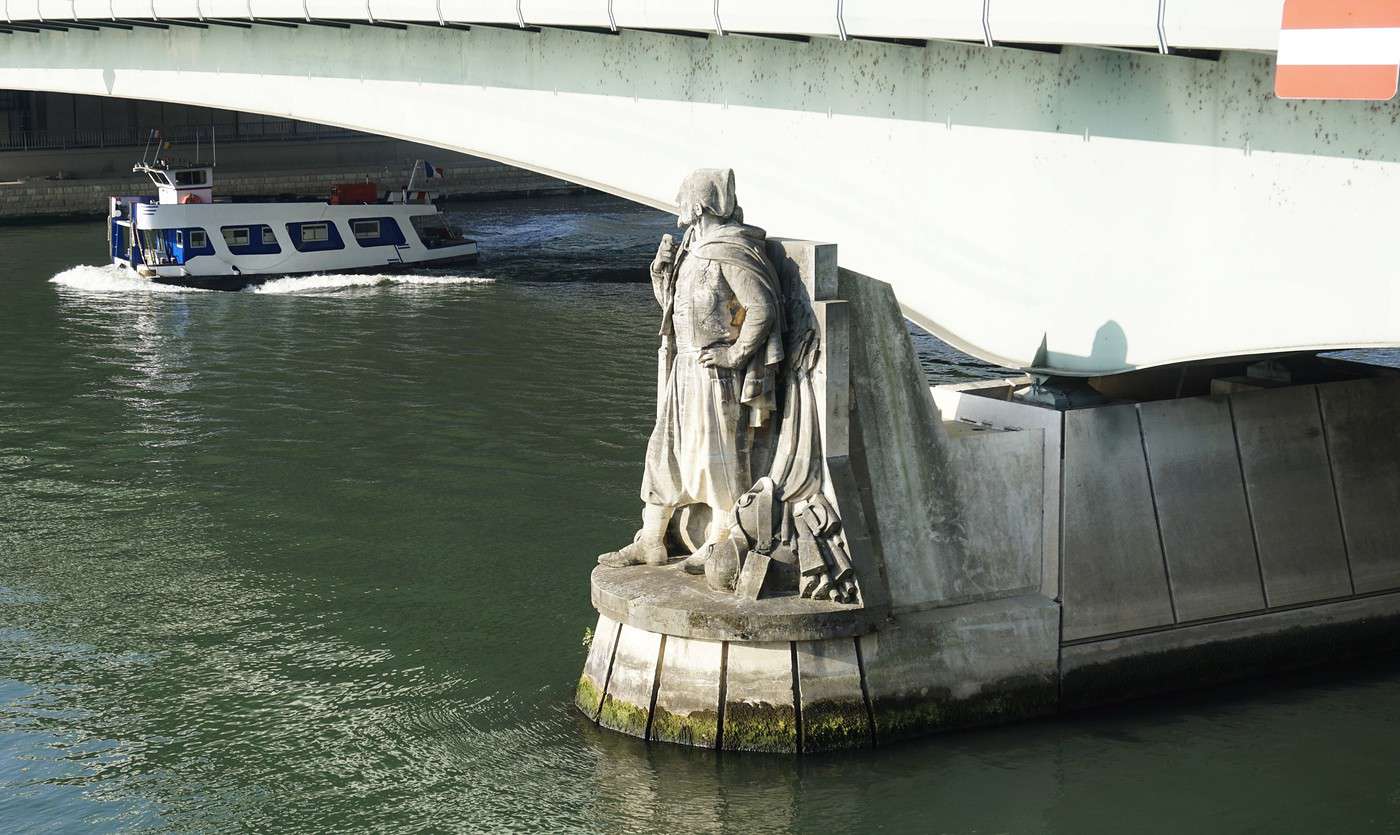 Pont de l'Alma, Paris, France