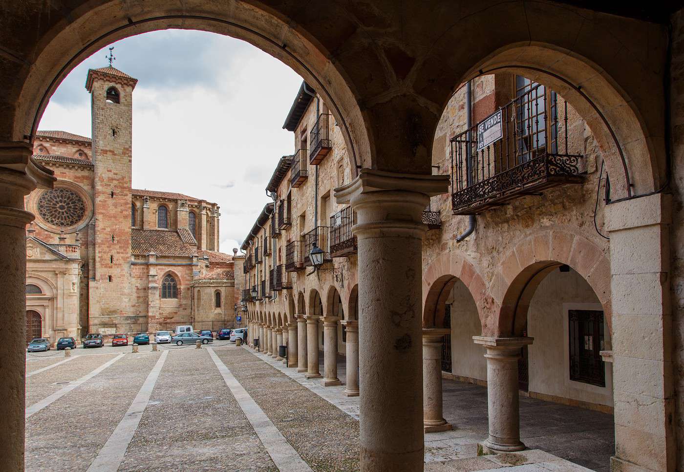Sig&uuml;enza, Espagne