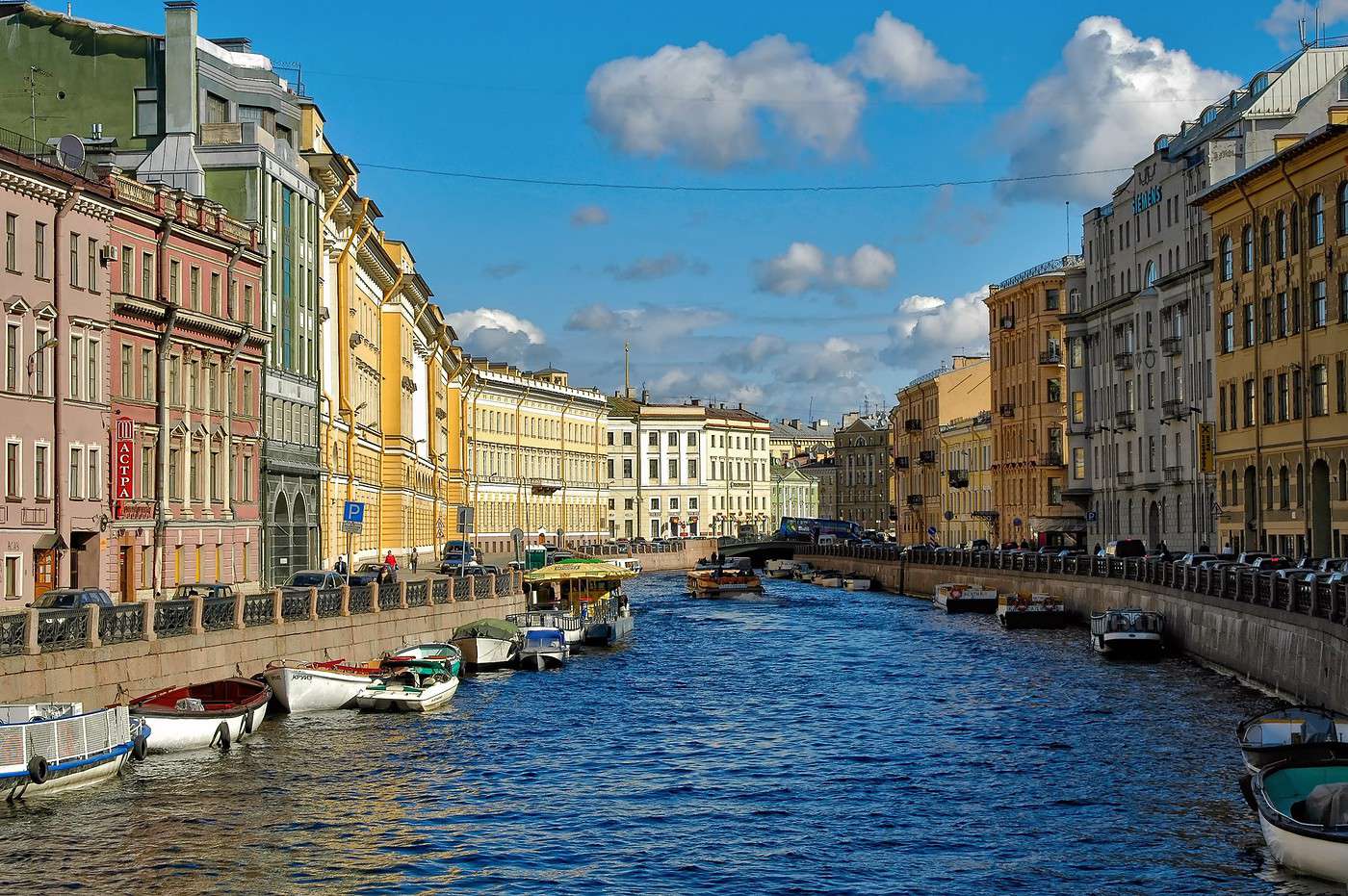 Canaux, Saint-Pétersbourg, Russie Canaux, Saint-Pétersbourg, Russie