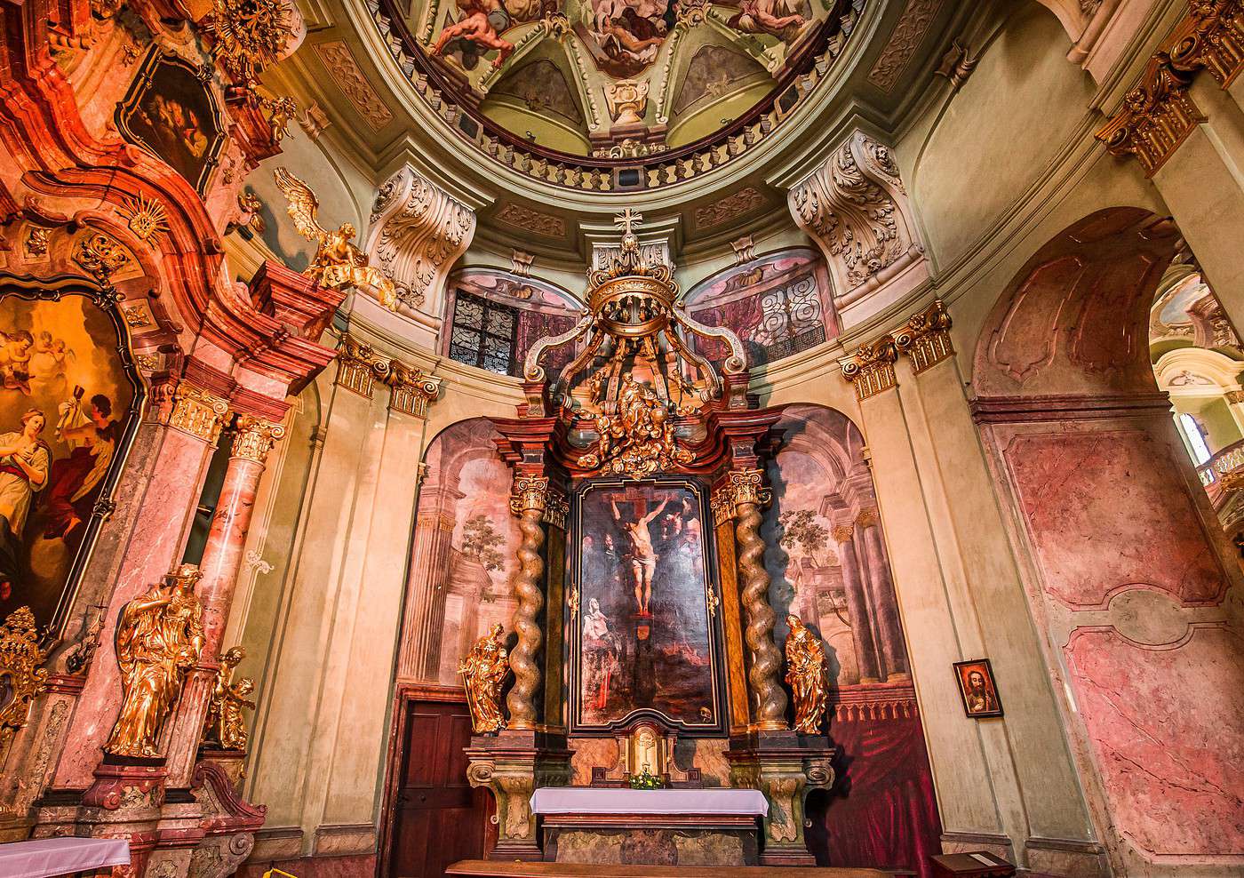 Église Saint-Nicolas, Prague, République Tchèque Église Saint-Nicolas, Prague, République Tchèque