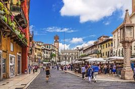 V&eacute;rone, Italie