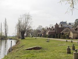Apremont-sur-Allier, Cher, France