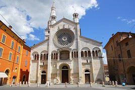 Mod&egrave;ne, Italie