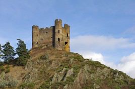 Ch&acirc;teau d'Alleuze, Cantal, France