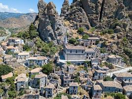 Pentedattilo, Italie