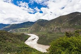 Yarlung Zangbo, Tibet