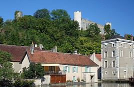 Ch&acirc;teau de Druyes, Yonne, France
