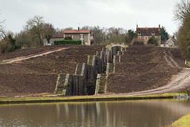 Rogny-les-Sept-Ecluses, Yonne, France