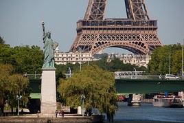 Statue de la Liberté, Paris, France