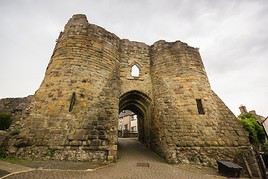 The Burgess gate house of Denbigh Castle, Denbigh, Grande Bretagne