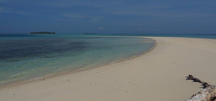 Voyage aux îles Moluques Indonésie : Ambon, Banda, Tidore, Morotai 1539632648-Qu54o0Ml41YfbDM