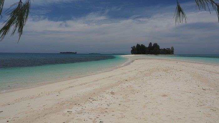 Voyage aux îles Moluques Indonésie : Ambon, Banda, Tidore, Morotai 1539632985-nJlow9s7j1iGDpu