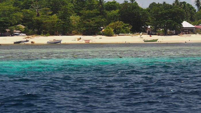 Voyage aux îles Moluques Indonésie : Ambon, Banda, Tidore, Morotai 1542476855-Sx9bML5LH6OcmR4