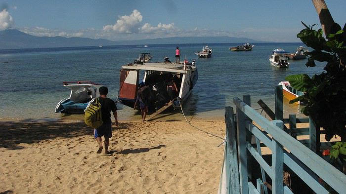 Voyage aux îles Moluques Indonésie : Ambon, Banda, Tidore, Morotai 1543591862-kXVfCGKg3216eqd